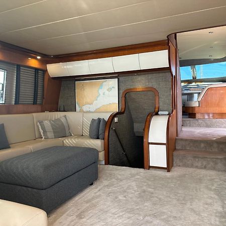 Yacht 20Metros Hotel Sant Adria de Besos Ngoại thất bức ảnh