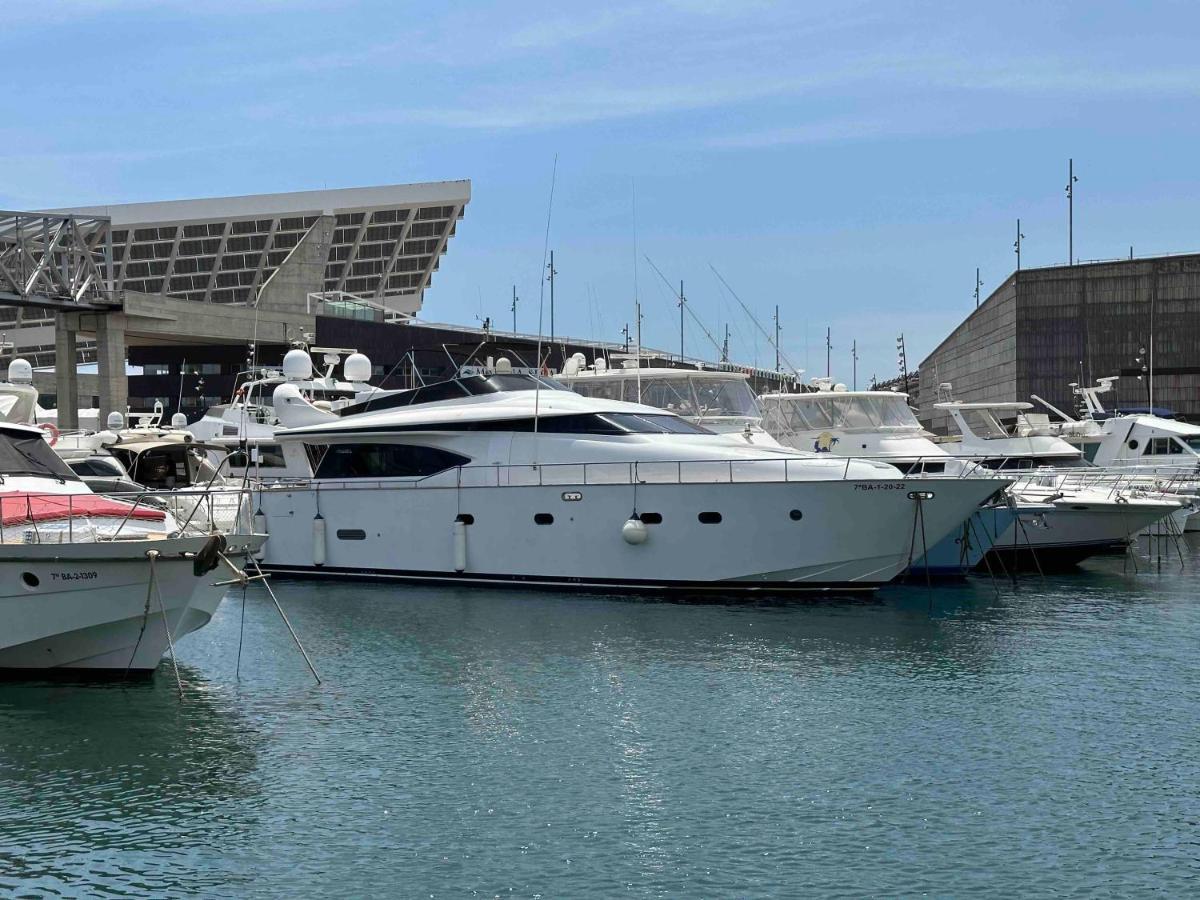Yacht 20Metros Hotel Sant Adria de Besos Ngoại thất bức ảnh