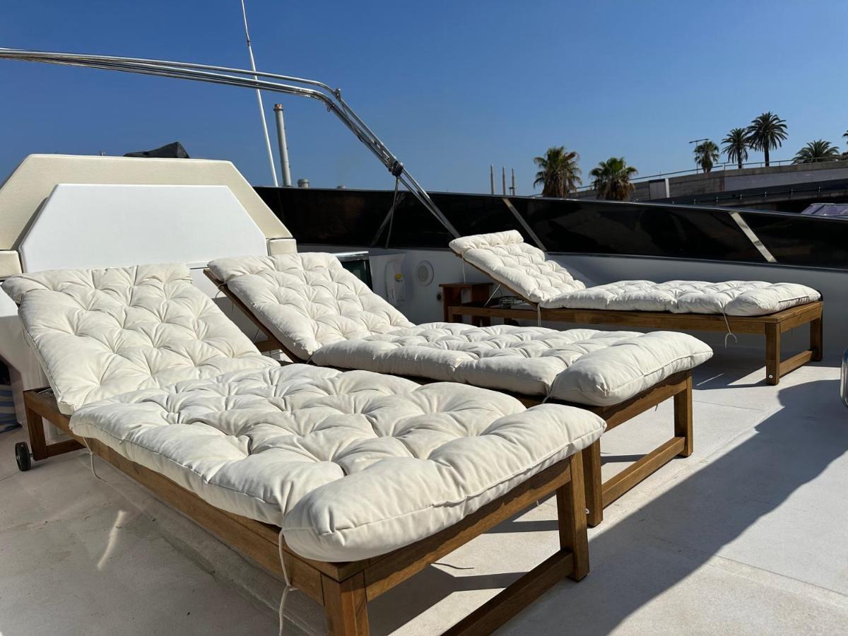 Yacht 20Metros Hotel Sant Adria de Besos Ngoại thất bức ảnh