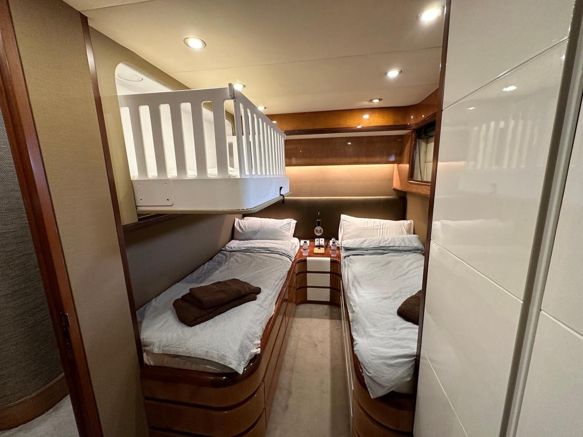 Yacht 20Metros Hotel Sant Adria de Besos Ngoại thất bức ảnh