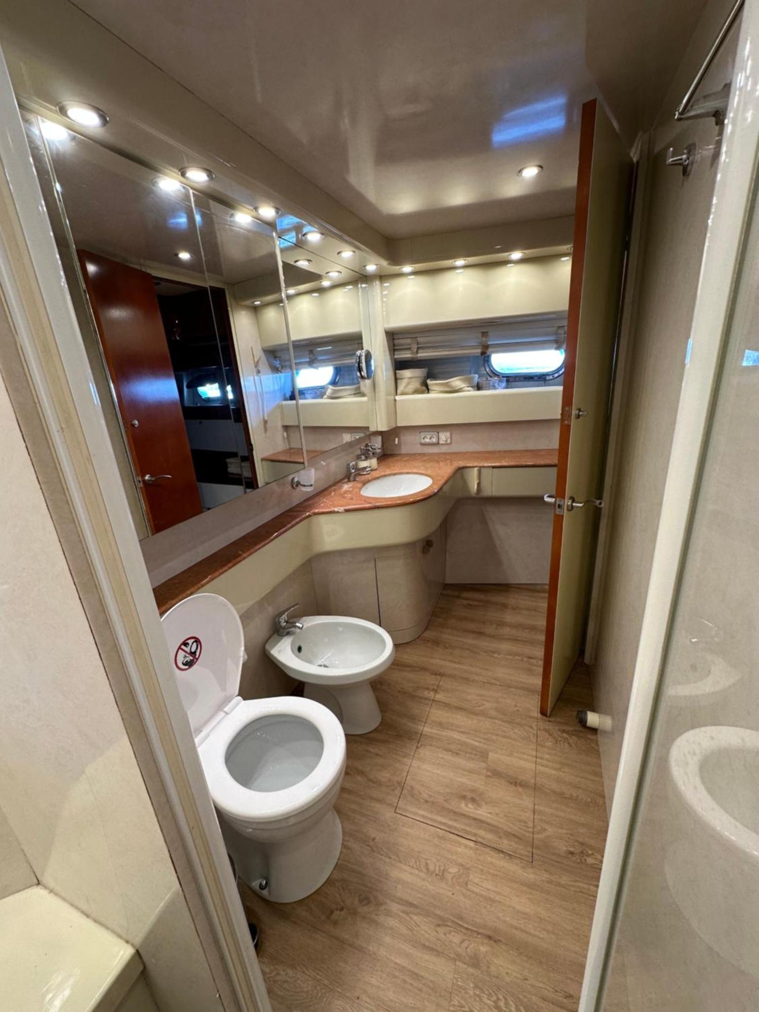 Yacht 20Metros Hotel Sant Adria de Besos Ngoại thất bức ảnh